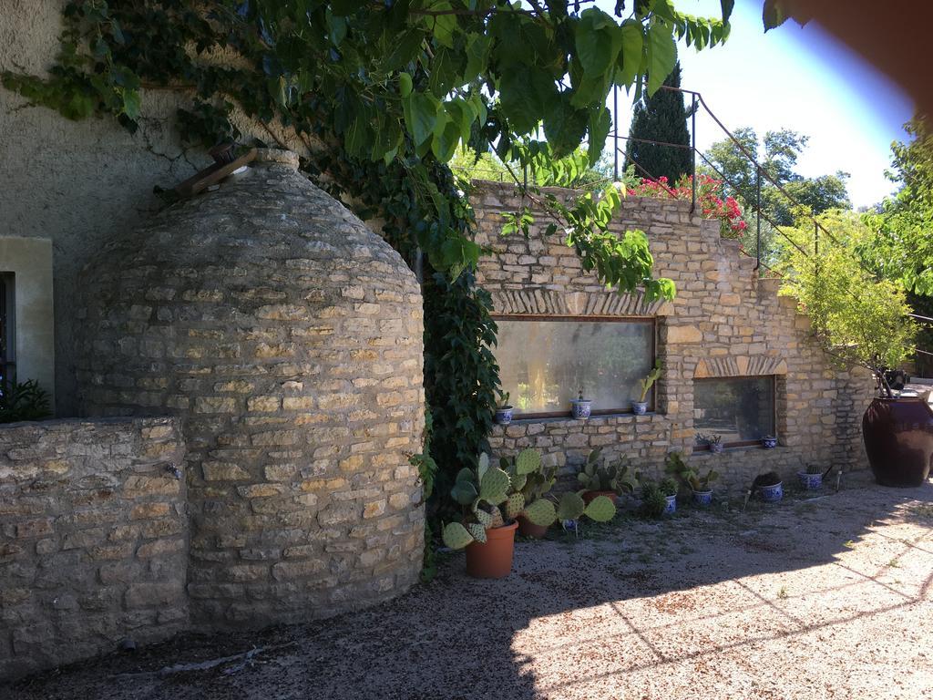 Le Mas Des Armouriers Violes Exterior photo