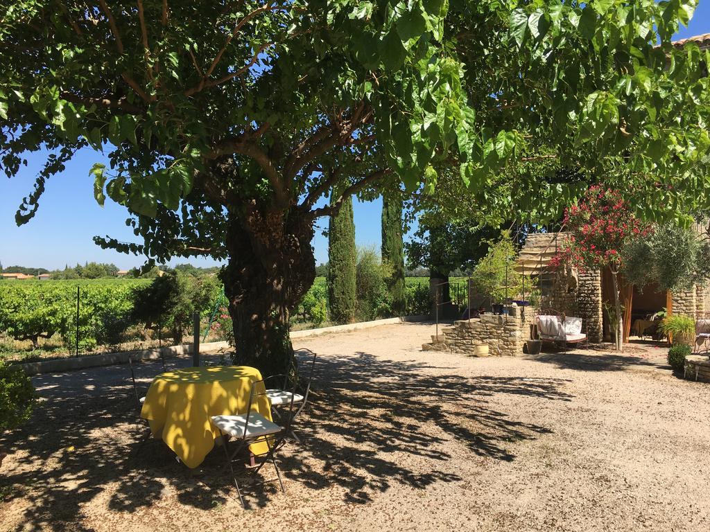 Le Mas Des Armouriers Violes Exterior photo